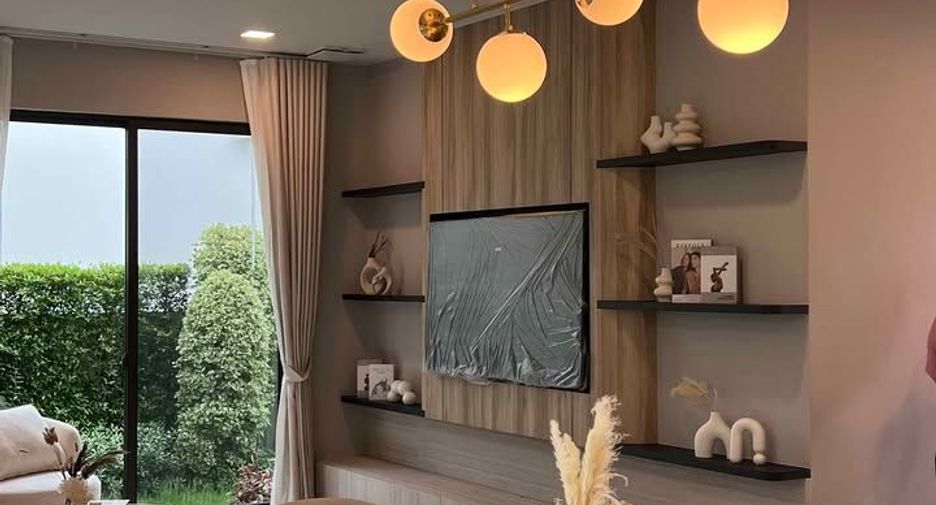 For rent 4 bed house in Bang Phli, Samut Prakan
