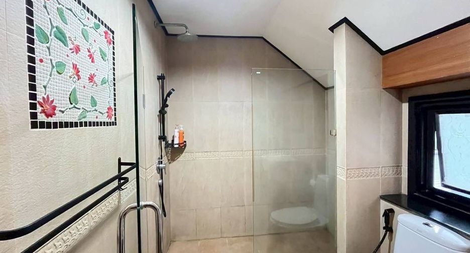 For sale 3 bedrooms house in Bang Lamung, Chonburi