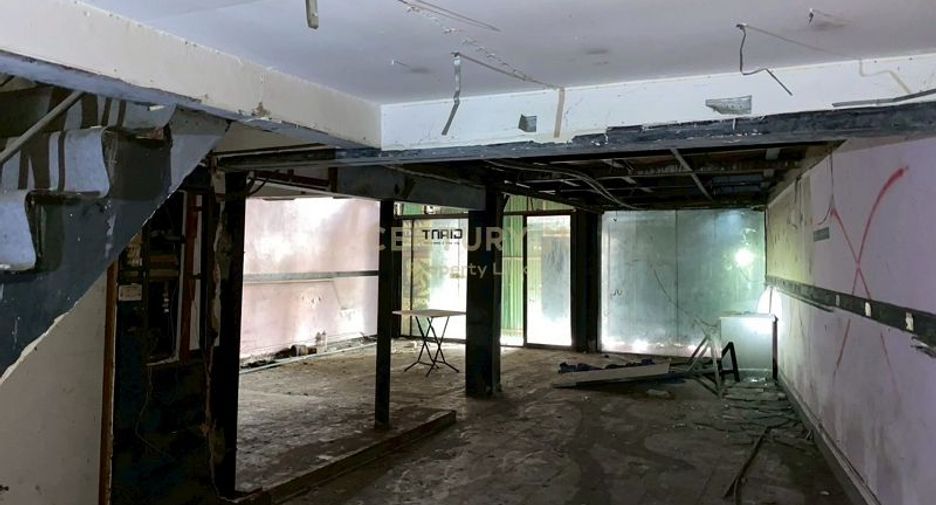 For sale retail Space in Yan Nawa, Bangkok