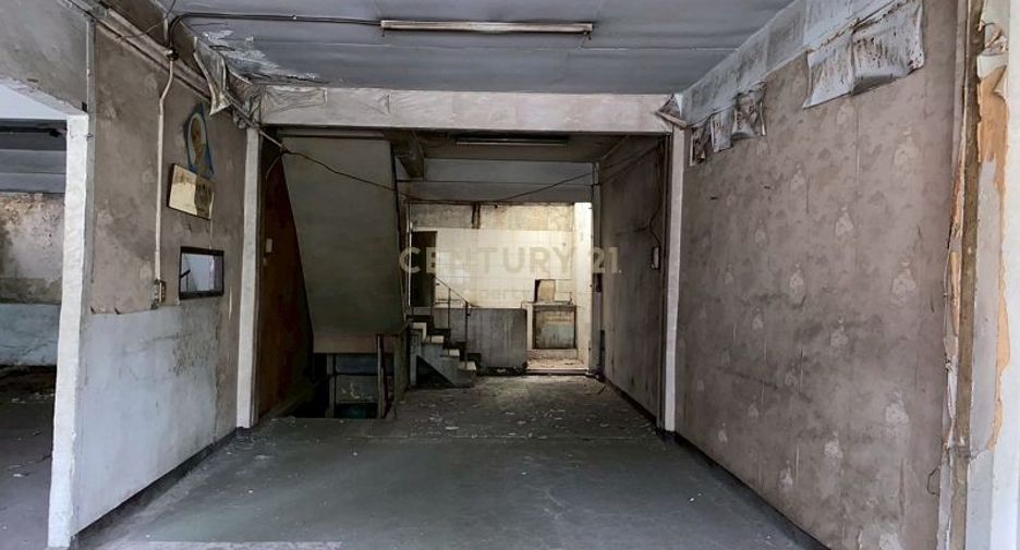 For sale retail Space in Yan Nawa, Bangkok