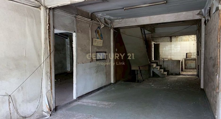 For sale retail Space in Yan Nawa, Bangkok