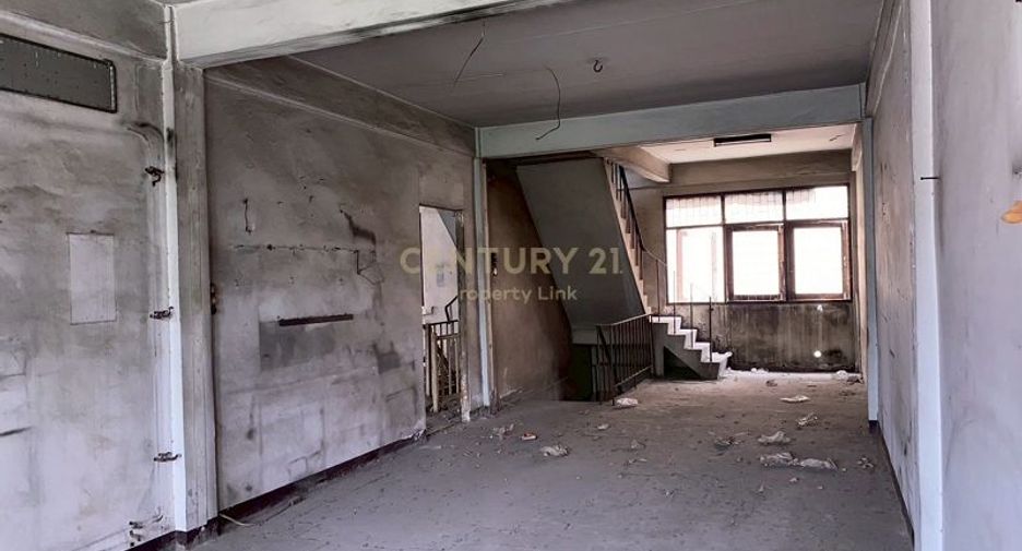 For sale retail Space in Yan Nawa, Bangkok