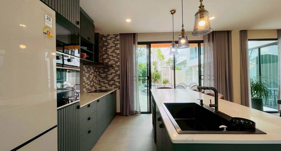 Villa zum Kauf mit 8 Zimmer in San Sai, Chiang Mai