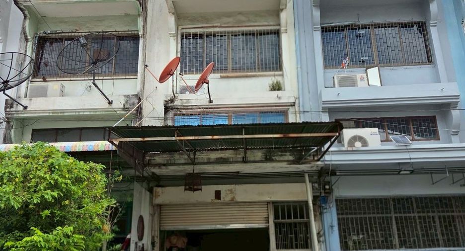 For sale 14 bedrooms retail Space in Bang Khun Thian, Bangkok