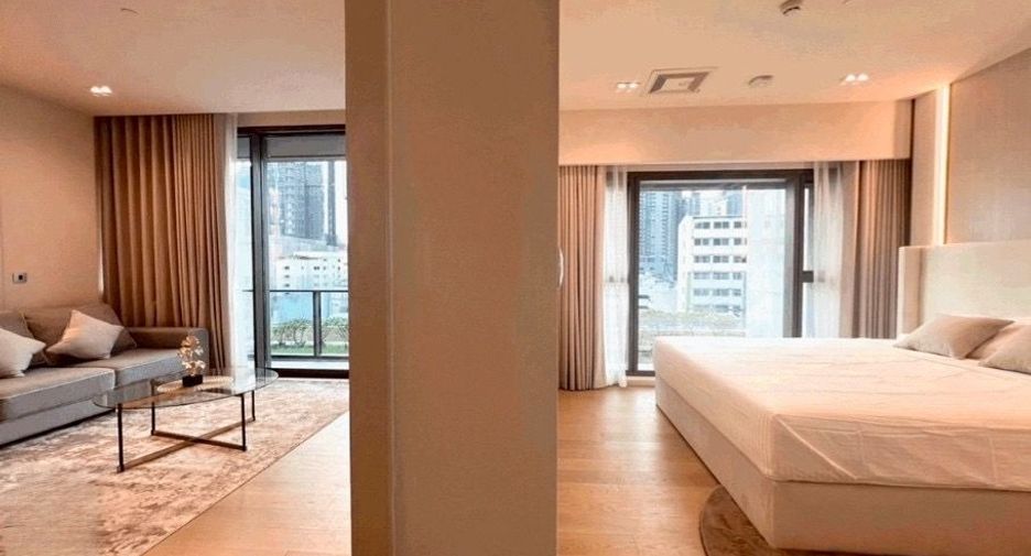 For rent 2 bedrooms condo in Khlong Toei, Bangkok