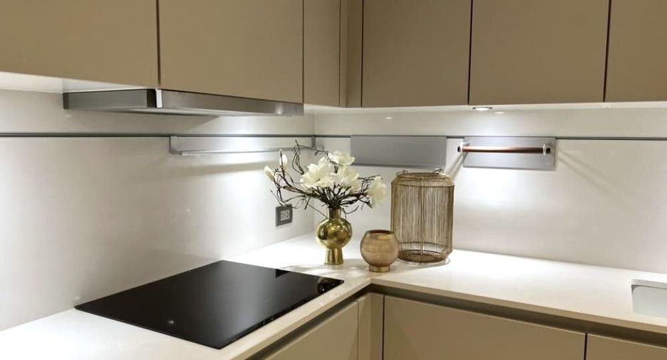 For rent 2 ベッドルーム condo in Pathum Wan, Bangkok
