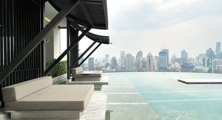 For rent 2 ベッドルーム condo in Pathum Wan, Bangkok