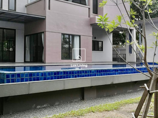 For rent 4 Beds house in Watthana, Bangkok