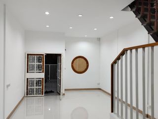 Продажа 2 спальни таунхаус в Mueang Nonthaburi, Нонтабури