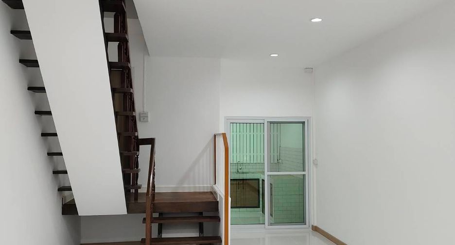 For sale 2 bedrooms townhouse in Mueang Nonthaburi, Nonthaburi