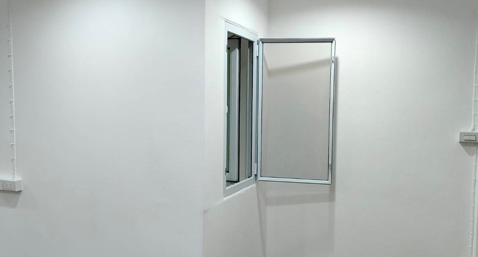 For sale 2 bedrooms townhouse in Mueang Nonthaburi, Nonthaburi