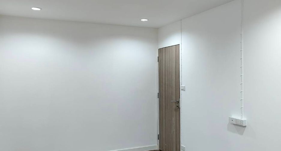 For sale 2 bedrooms townhouse in Mueang Nonthaburi, Nonthaburi