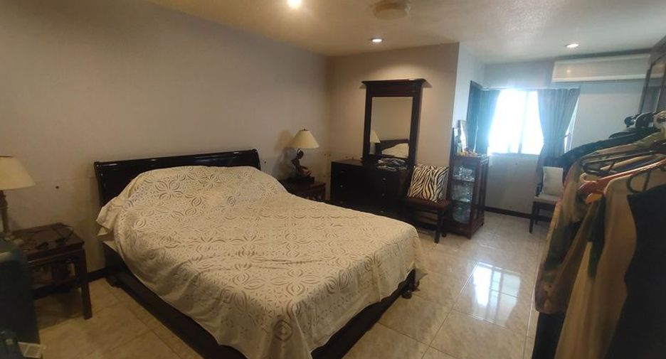 Condo en venta de 3 habitaciones en Watthana, Bangkok