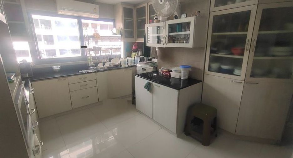 Condo en venta de 3 habitaciones en Watthana, Bangkok