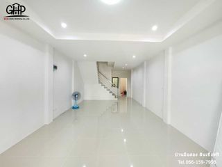 For sale 3 bed townhouse in Mueang Suphanburi, Suphan Buri