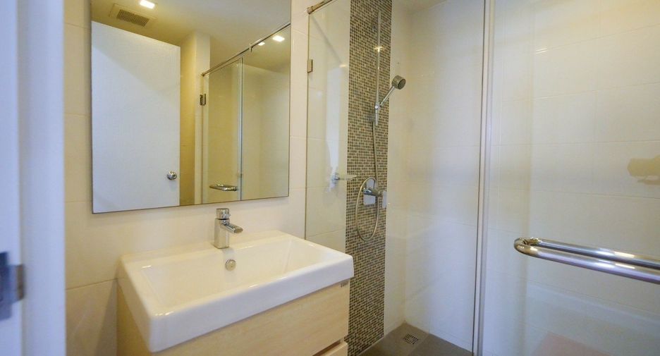 For sale 2 bedrooms condo in Mueang Nonthaburi, Nonthaburi