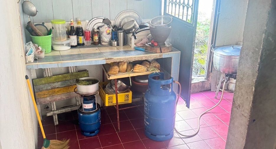 For sale 2 bedrooms townhouse in Din Daeng, Bangkok