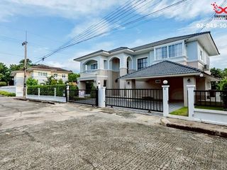 For sale 4 Beds house in Mueang Pathum Thani, Pathum Thani