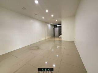 For rent 2 bed retail Space in Wang Thonglang, Bangkok