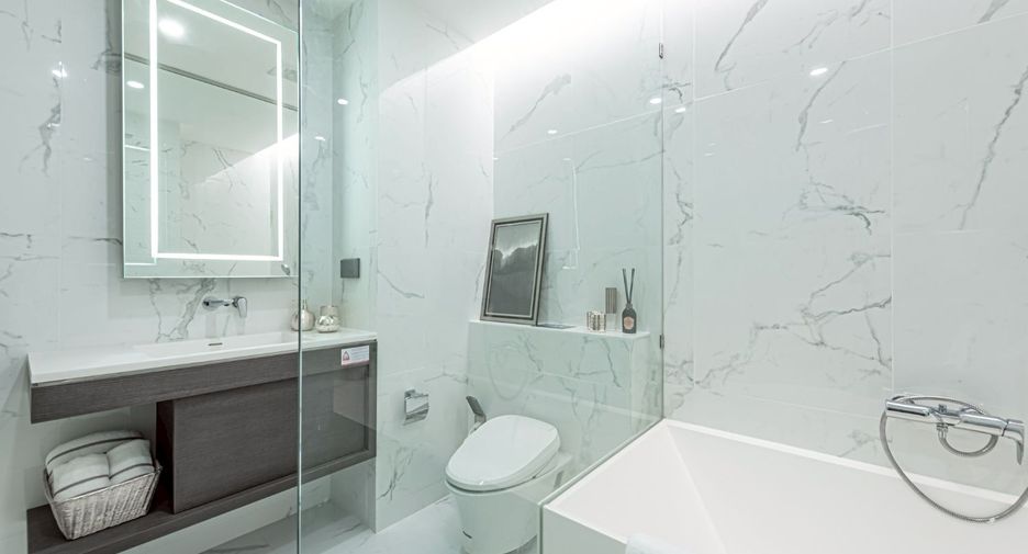 Condo en venta de 3 habitaciones en Khlong Toei, Bangkok