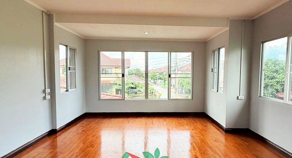 出售 3 卧室 独立屋 在 Khlong Sam Wa, 曼谷