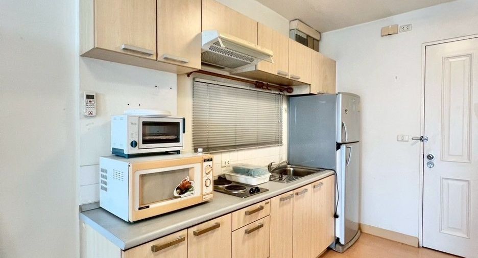 For sale 1 bed condo in Watthana, Bangkok