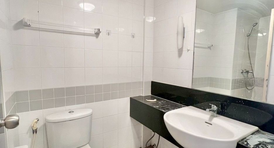 For sale 1 bed condo in Watthana, Bangkok