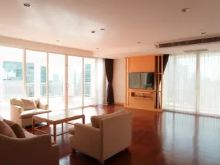 For rent 4 bed apartment in Khlong Toei, Bangkok