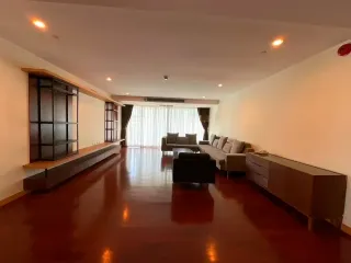 For rent 4 bed apartment in Khlong Toei, Bangkok