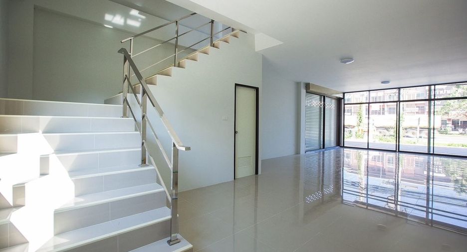 Local comercial en venta de 3 habitaciones en San Sai, Chiang Mai