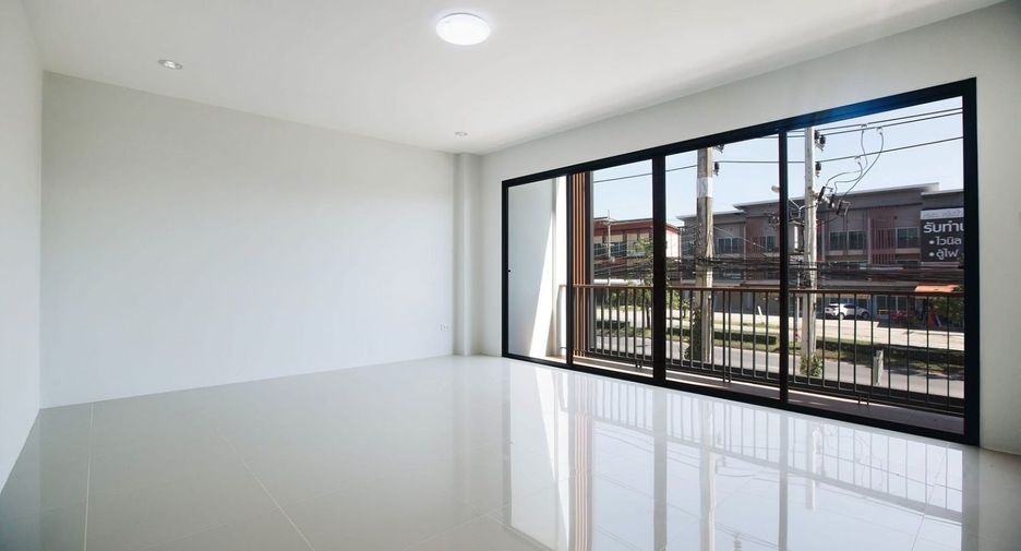 Local comercial en venta de 3 habitaciones en San Sai, Chiang Mai