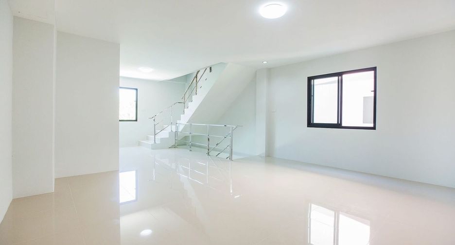 Local comercial en venta de 3 habitaciones en San Sai, Chiang Mai