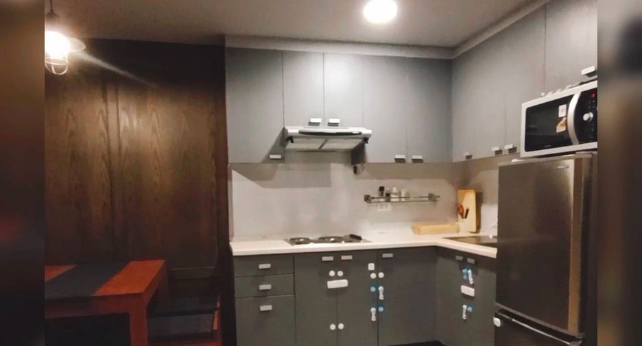 For sale 1 bed condo in Phaya Thai, Bangkok