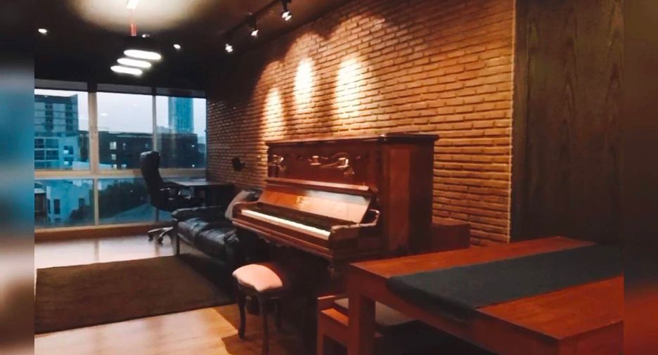 For sale 1 bed condo in Phaya Thai, Bangkok