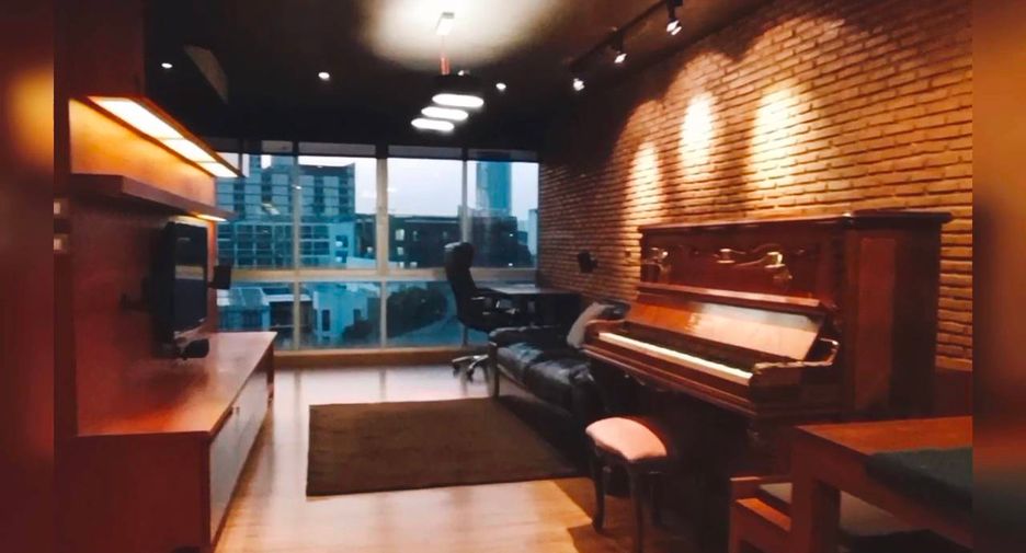 For sale 1 bed condo in Phaya Thai, Bangkok