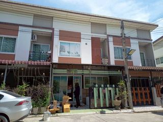 For sale 3 bed townhouse in Krathum Baen, Samut Sakhon