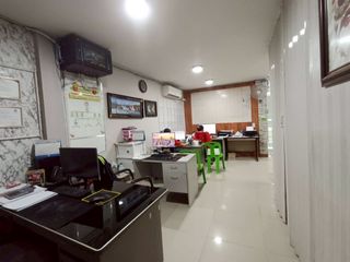 For sale 3 bed townhouse in Krathum Baen, Samut Sakhon