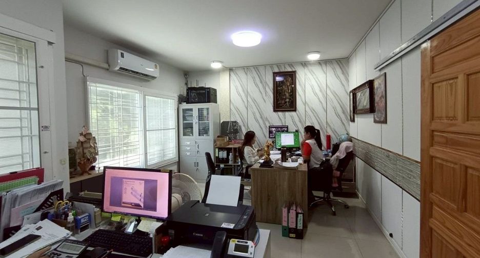 For sale 3 bed townhouse in Krathum Baen, Samut Sakhon