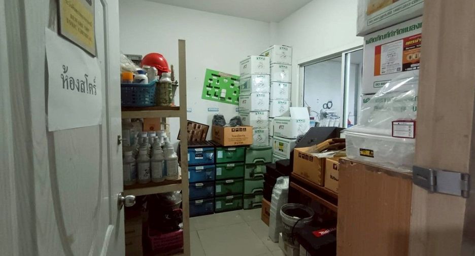 For sale 3 bed townhouse in Krathum Baen, Samut Sakhon