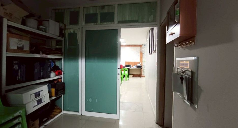 For sale 3 bed townhouse in Krathum Baen, Samut Sakhon