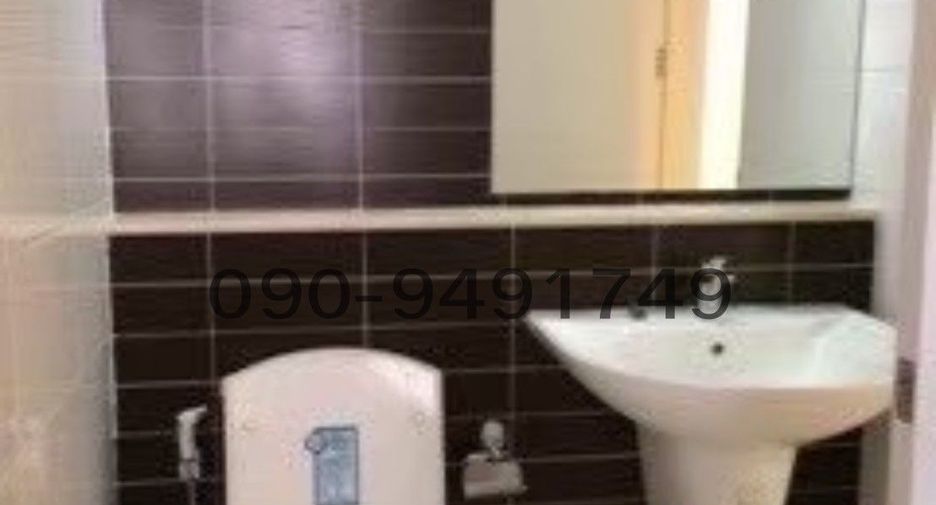 For rent 3 bedrooms townhouse in Bang Khen, Bangkok