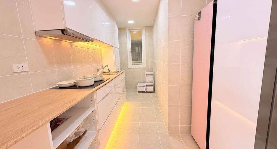 Wohnung zur Miete mit 2 Zimmer in Khlong Toei, Bangkok