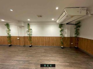 For rent 6 bed retail Space in Watthana, Bangkok