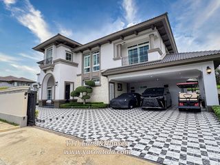 For sale 4 bed house in Bang Phli, Samut Prakan