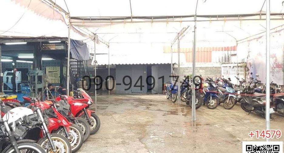 For rent 8 bedrooms retail Space in Phasi Charoen, Bangkok