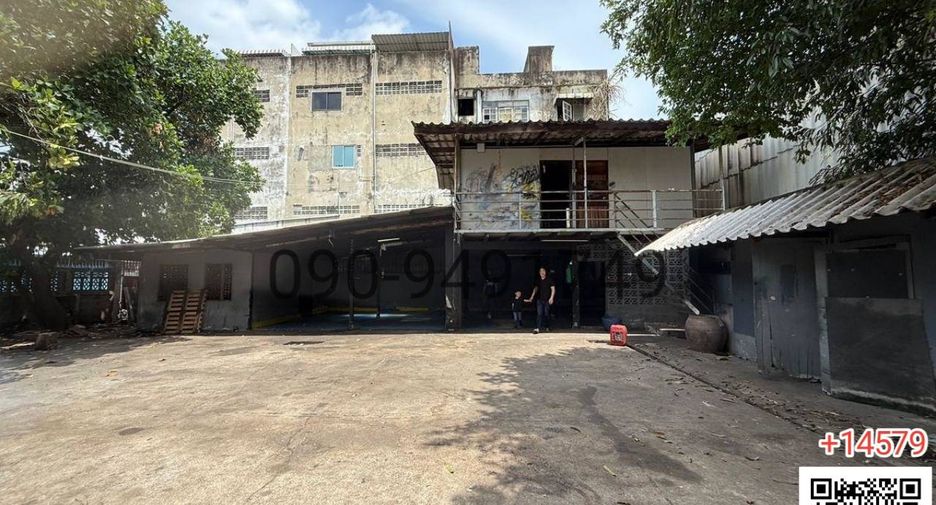 For rent 8 bedrooms retail Space in Phasi Charoen, Bangkok