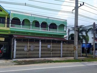 For sale 1 Beds retail Space in Huai Khot, Uthai Thani