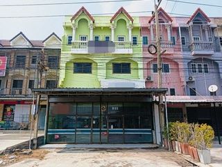For sale 1 bed retail Space in Khok Samrong, Lopburi