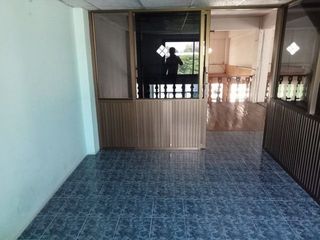 For sale 1 bed retail Space in Khok Samrong, Lopburi