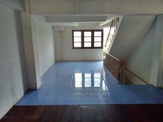 For sale 1 bed retail Space in Khok Samrong, Lopburi